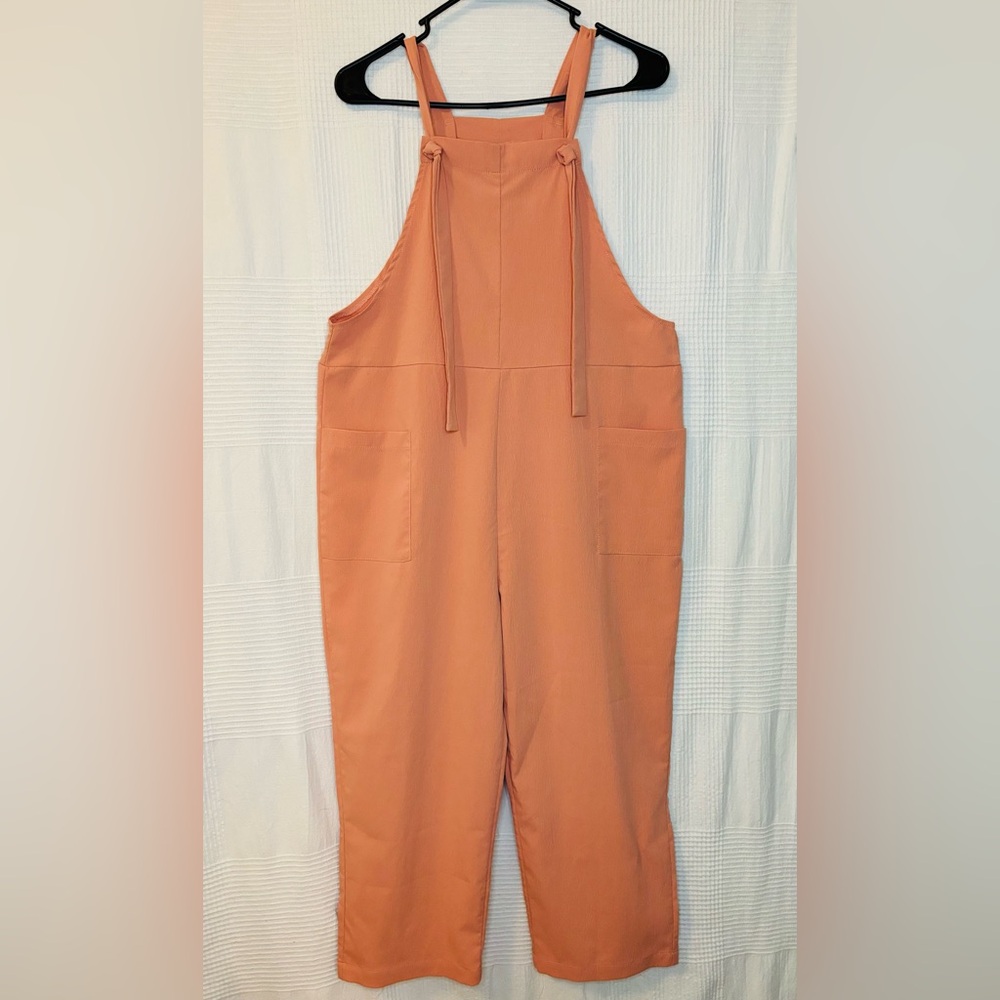 SHEIN Dual Pocket Suspender Jumpsuit